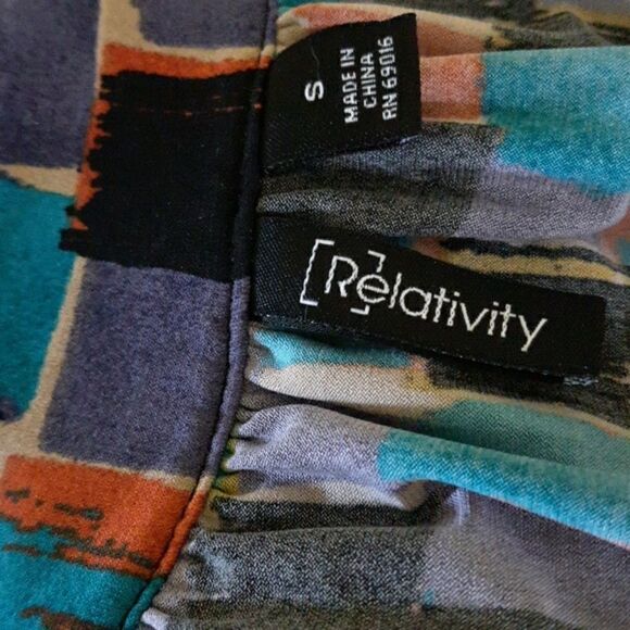 Relativity  Colorful Gold  Sequence  Top - Picture 7 of 8